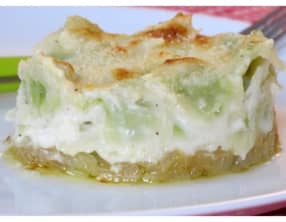 gratin de ravioles aux oignons caramélisés et à la béchamel à la muscade