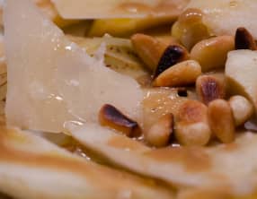 Coeurs d'artichaut, parmesan et pignons de pin