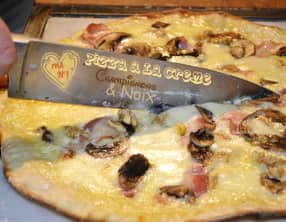 Pizza crème champignons et noix