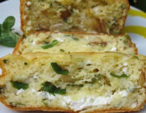 cake au fromage frais, menthe et pignons