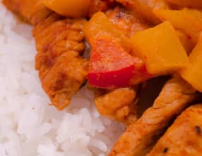 Dinde à la mangue et au poivron rouge