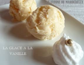 Délicieuse glace à la vanille