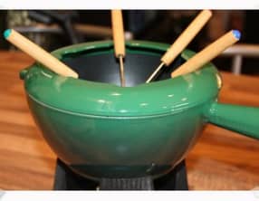 Fondue bourguignonne au vin rouge