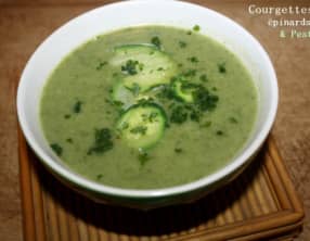Velouté de courgettes et d’épinard au Pesto