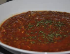 Soupe de lentilles à la tomate