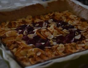 Tarte pommes framboises amande