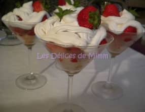 Verrines de fraises et mousse de mascarpone