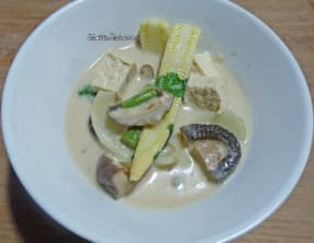 Soupe de lait de coco à la thaï