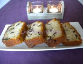 Cake au magret de canard fumé, noix et Comté