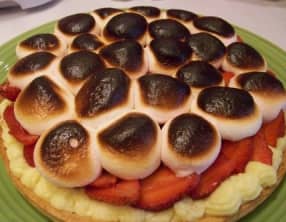 Tarte sablée aux fraises, meringuée