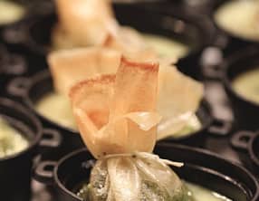 Aumônières d'escargots à la crème de concombre