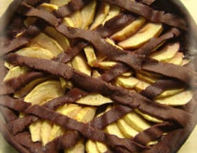 Tarte aux pommes, myrtilles et chocolat