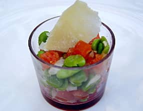 Salade de fèves aux tomates et parmesan