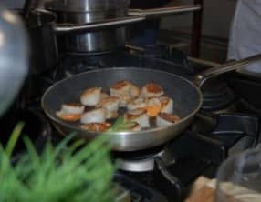 Noix de st jacques poêlées aux truffes ou à la vanille