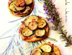 Mini tartelette de courgettes confites au miel et romarin et gorgonzola