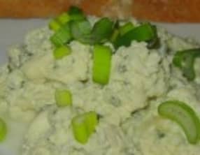 Tout un poème mes œufs brouillés au Roquefort