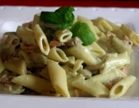 Penne au saumon, crème de basilic