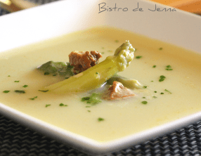 Soupe d'asperges blanches de Provence aux morilles