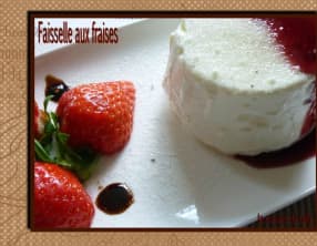 Faisselle aux fraises