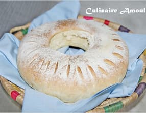 Pain couronne au yaourt nature