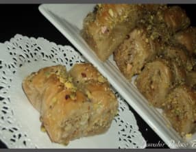 Baklawa rolls