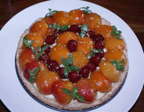 Dacquoise abricots framboise, crème diplomate menthe poivrée