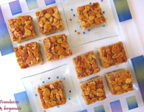 Carrés aux amandes caramélisées