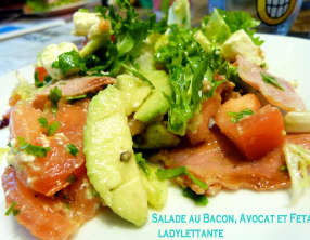 Salade au bacon, avocat et feta