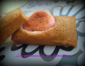 Financiers à la vergeoise brune et fraise Tagada