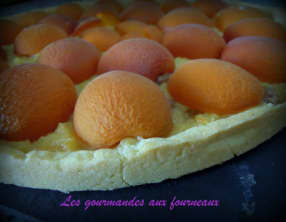 Tarte aux abricots et sa crème au nougat