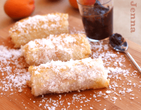 Nem aux abricots et sauce chocolat