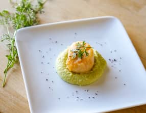 Noix de saint Jacques sur crème de fèves