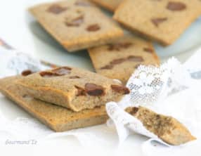 Financiers à la châtaigne et éclats de chocolat au lait