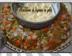 Couronne de macédoine de légumes en gelée