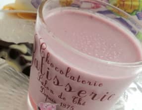 Panna cotta aux Bêtises de Cambrai à la violette