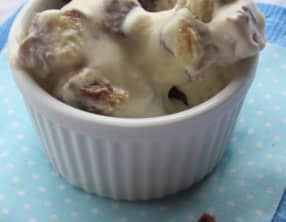 Glace à la vanille et aux morceaux de brownie