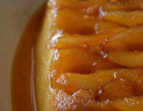 Cake de semoule à la poire et à la vanille