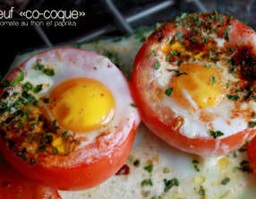 L’oeuf "co-coque" de tomate au thon et paprika
