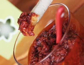 mini baguettes et dip de tomates confites
