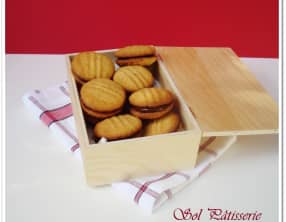 Biscuits croquants chocolat-noix de coco