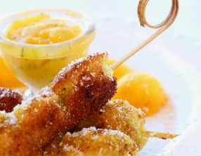 Brochettes de poulet pané à la noix de coco