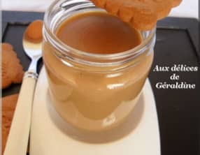 Petit pot de crème de spéculoos