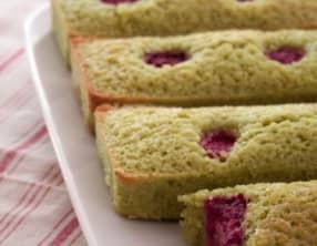 Financiers au thé matcha et framboises