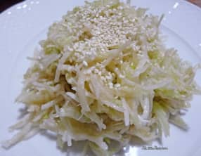 Salade de fenouil, concombre et radis blanc râpés