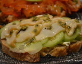 Smørrebrød revisité à la St. Jacques marinée à la vanille et fruit de la passion