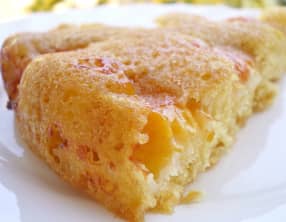 Gâteau moelleux aux mirabelles caramélisées