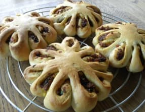 Petits pains moelleux aux tomates séchées