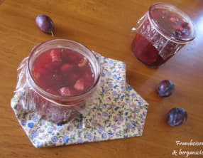 Confiture de quetsches aux pommes et noix