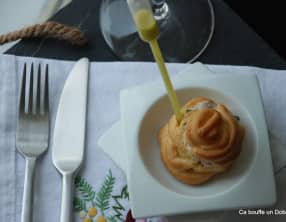 Petits Choux à la Crème de Sardines, sauce Coriandre Citronnée