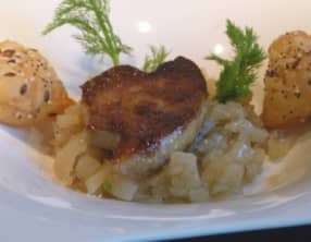 Foie gras poêlé et fenouil confit au miel et à la vanille